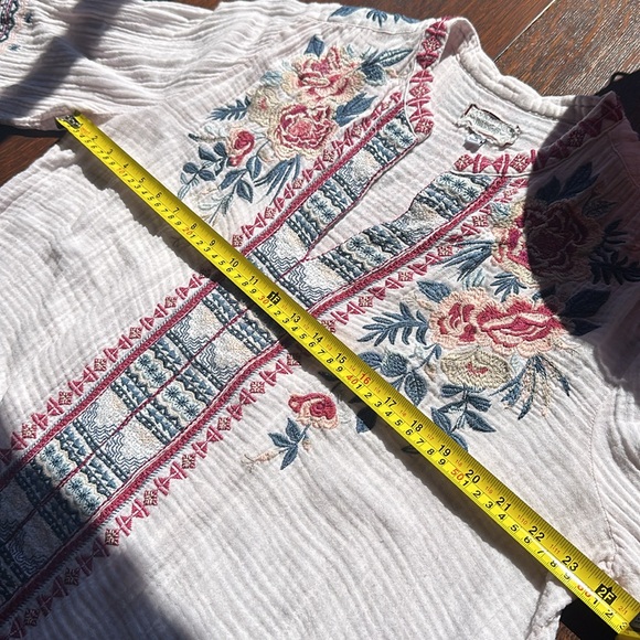 XL Johnny Was Workshop blouse. Lite pink waffle texture embroidered cotton top - Picture 8 of 16